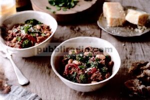 Ayam Italia dan cabai brokoli rabe dalam slow cooker