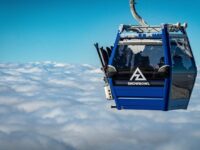 Naik gondola di Arizona Snowbowl
